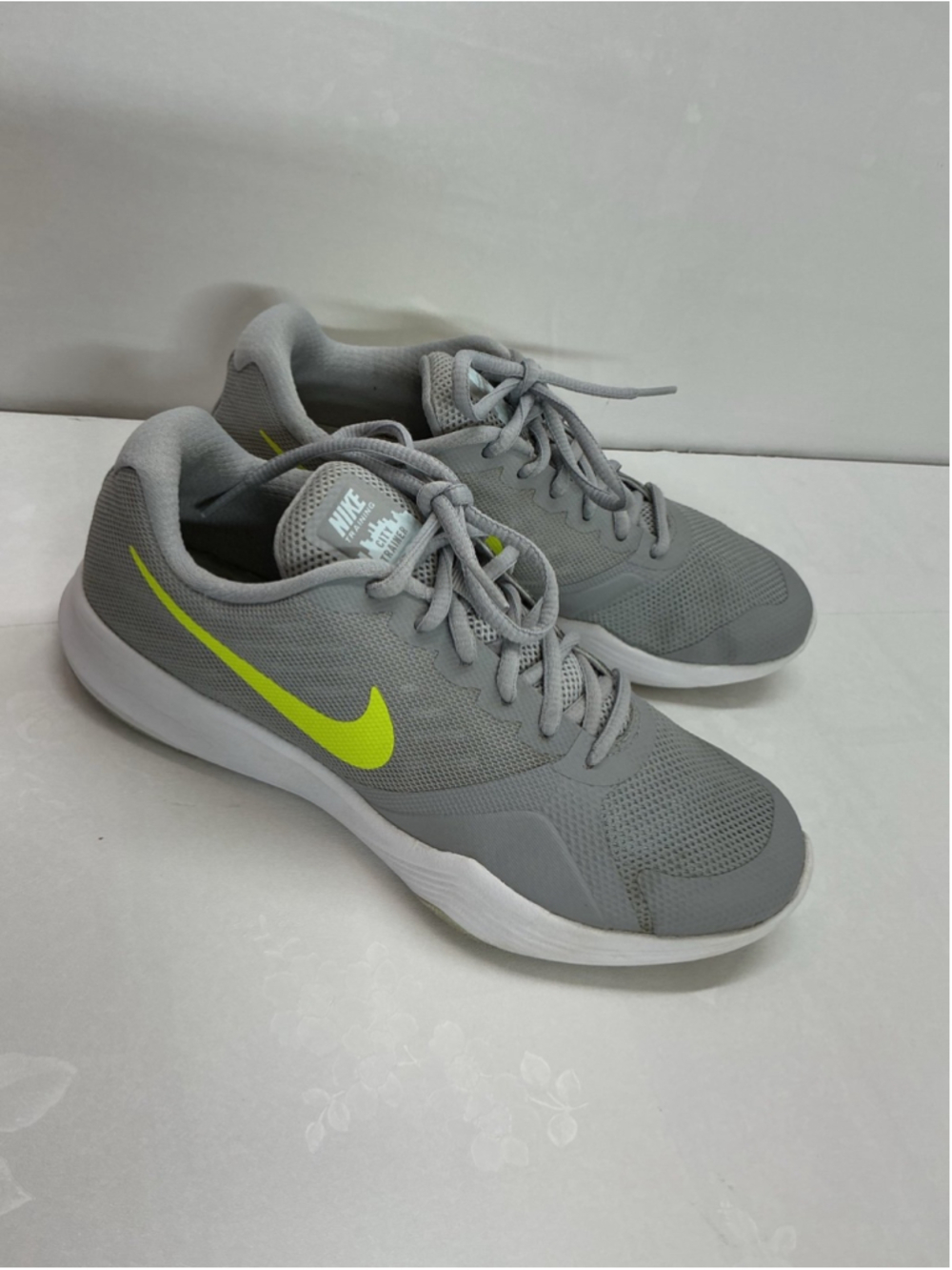 Nike women's shoes size 7.5